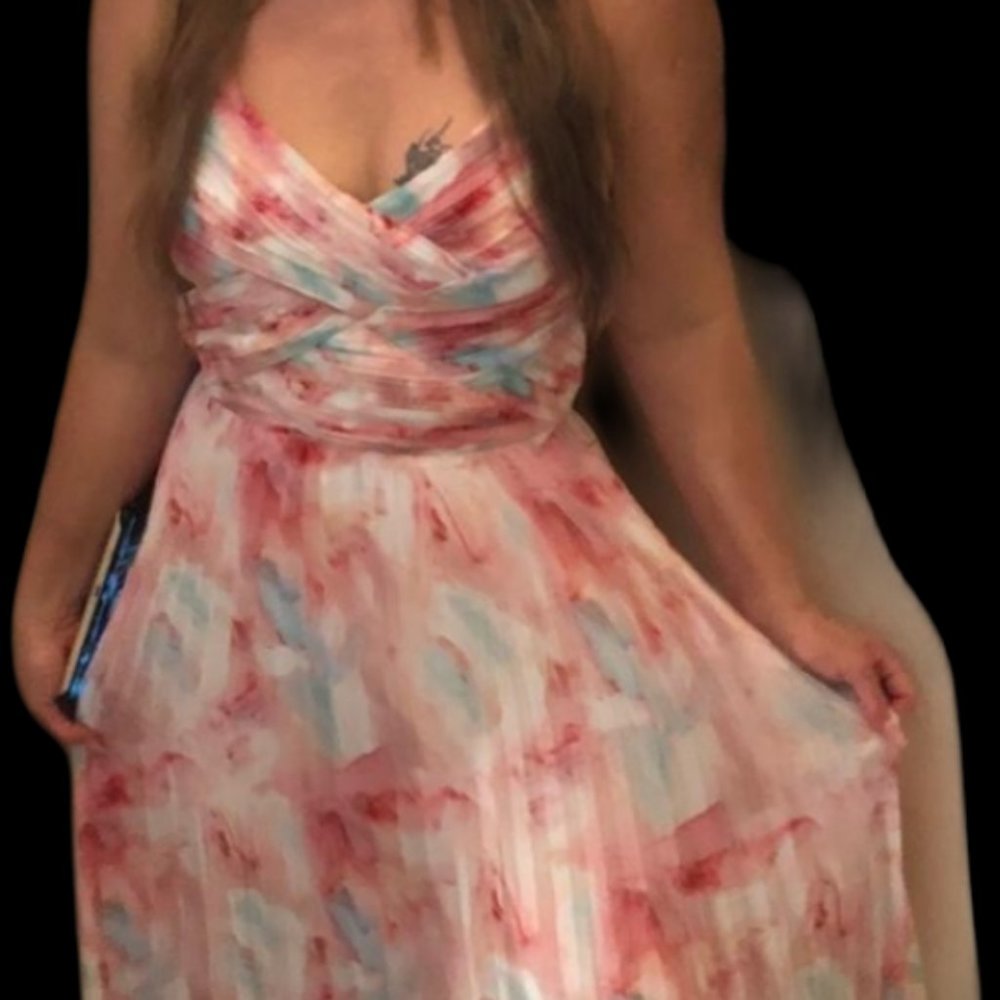 luxxel dress, size L, 100% polyester, super elegant and fresh, for any occasion.